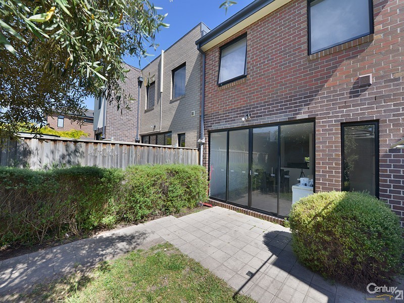 75 Rosebank Avenue, Clayton South VIC 3169