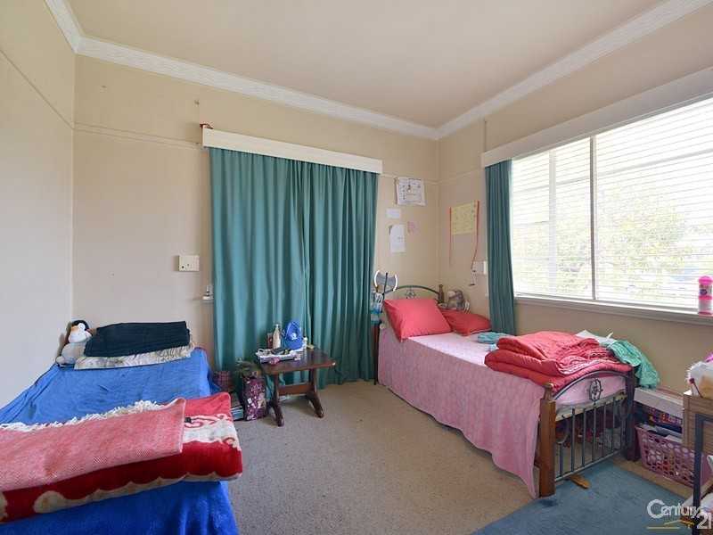 9 Burton Avenue, Clayton VIC 3168