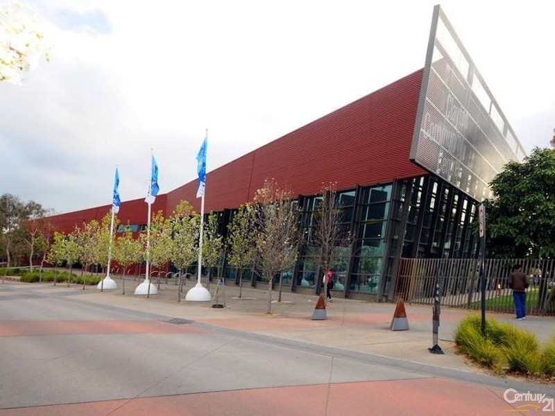 9 Burton Avenue, Clayton VIC 3168