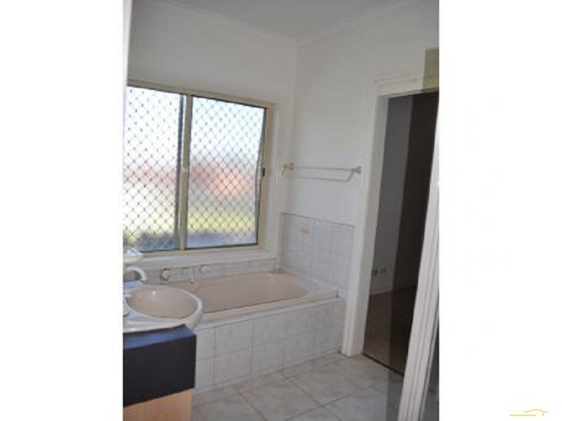 2/56 Panorama Street, Clayton VIC 3168