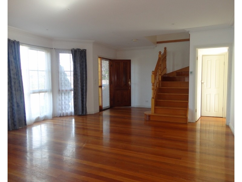 6 Penn Street, Clayton VIC 3168