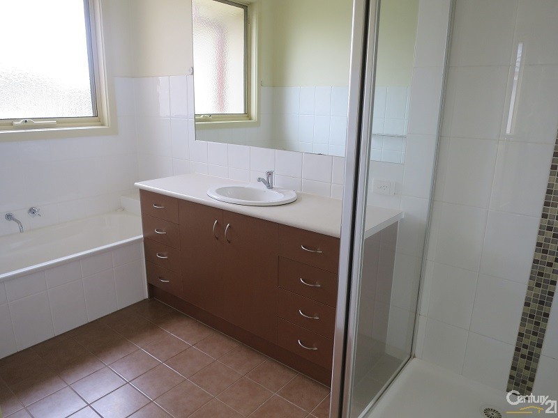 2/16 Browns Road, Clayton VIC 3168