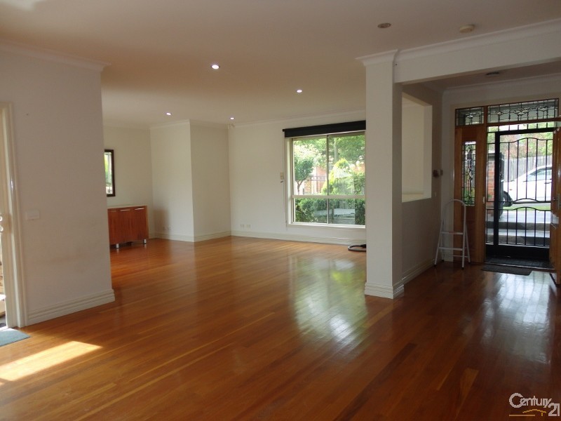 44 Fulton Street, Clayton VIC 3168