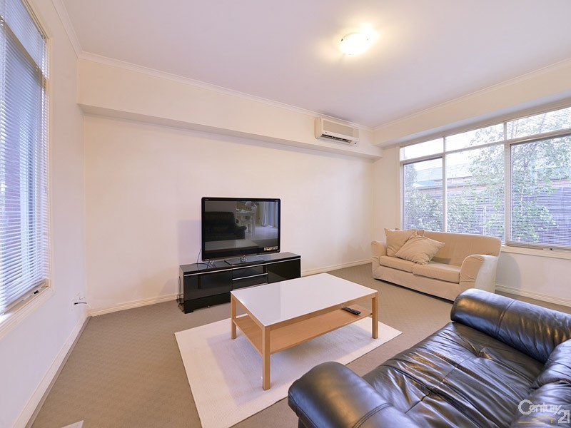 2/1108 Dandenong Road, Carnegie VIC 3163