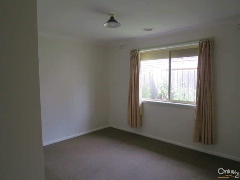 4/4 Iona Street, Clayton VIC 3168