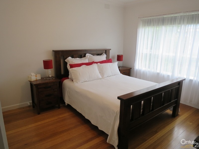 2A Valley Street, Oakleigh South VIC 3167