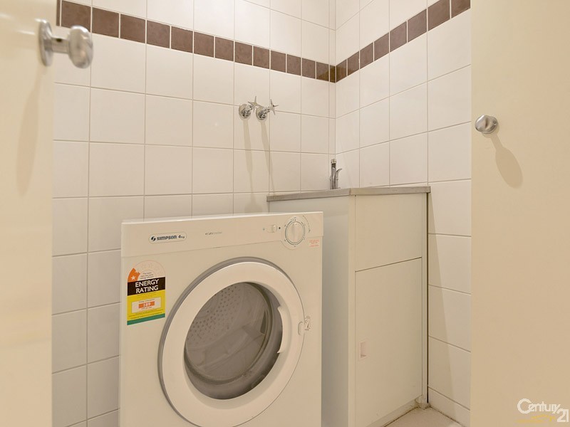 2/3 Rusden Place, Notting Hill VIC 3168