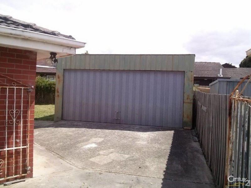 8 Tarene Street, Dandenong VIC 3175