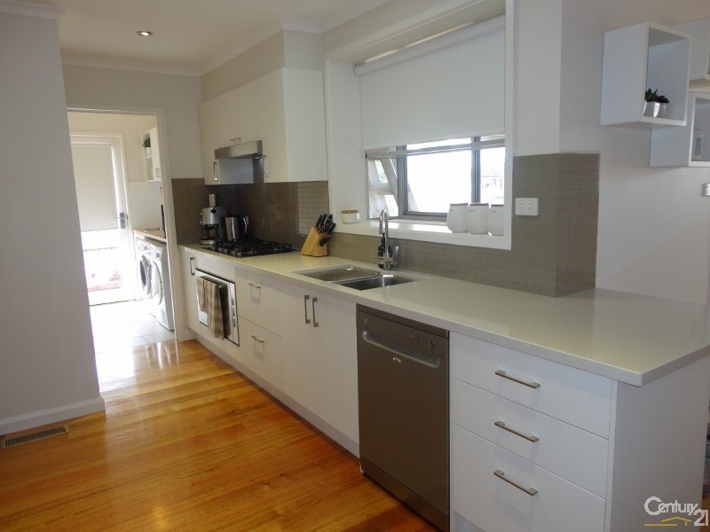 2 Kerribree Court, Clayton South VIC 3169