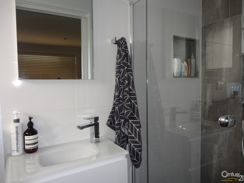 2 Kerribree Court, Clayton South VIC 3169