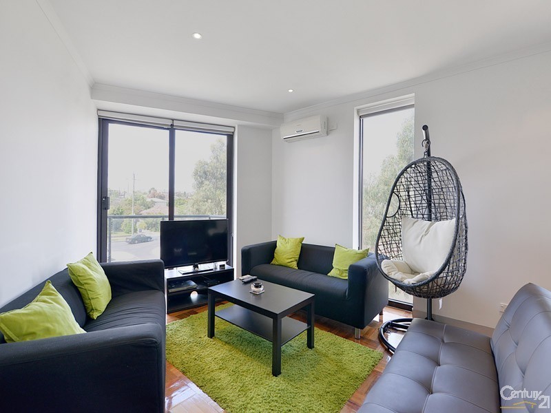 17/28 Burton Avenue, Clayton VIC 3168