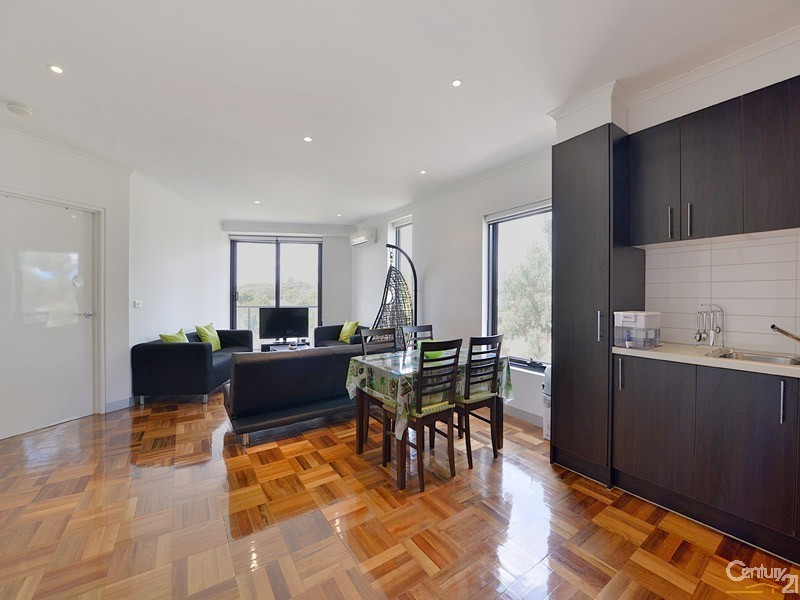 17/28 Burton Avenue, Clayton VIC 3168