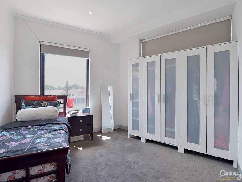 17/28 Burton Avenue, Clayton VIC 3168