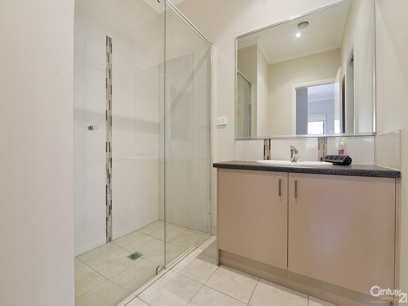 2/39 Bunnett Road, Knoxfield VIC 3180