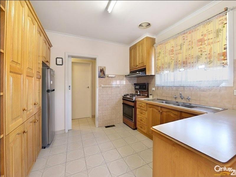 6 Monash Crescent, Clayton South VIC 3169