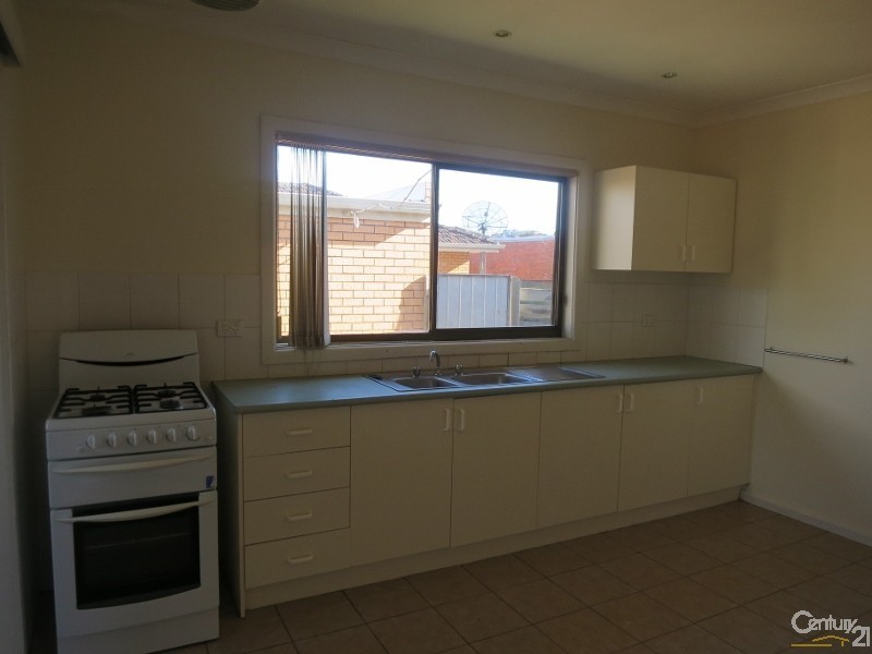 1/27 Cambro Road, Clayton VIC 3168