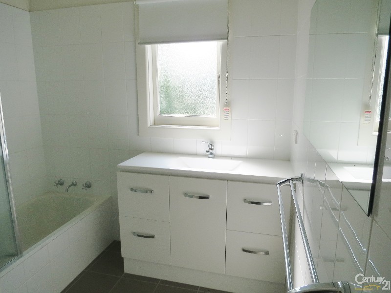 76 Beddoe Avenue, Clayton VIC 3168