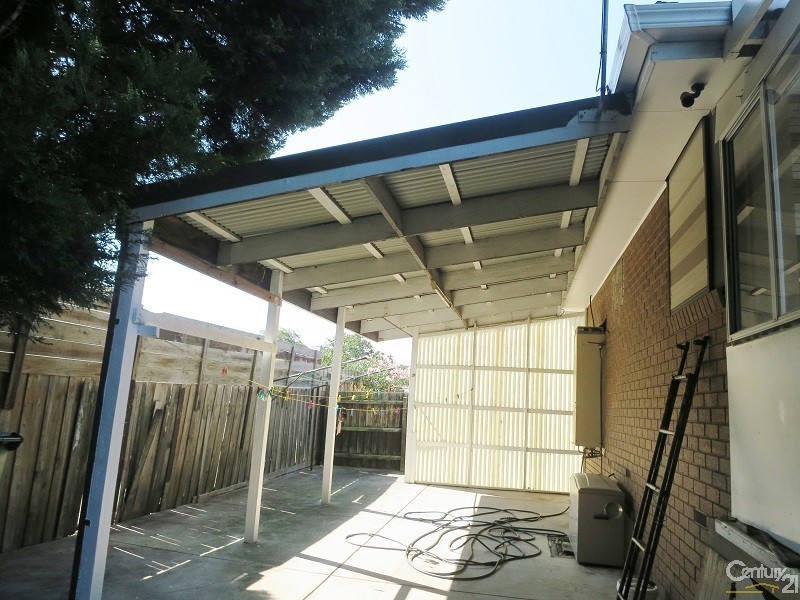 35 Leonard Close, Clarinda VIC 3169