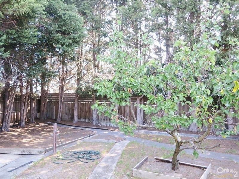 35 Leonard Close, Clarinda VIC 3169