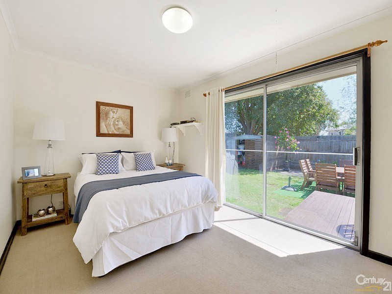 28 Valkstone Street, Bentleigh East VIC 3165