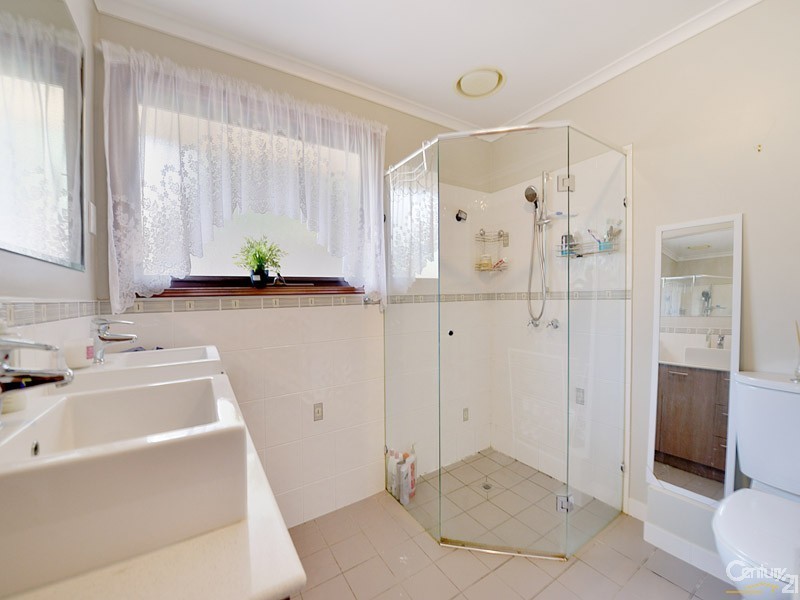 16 Firetail Court, Carrum Downs VIC 3201