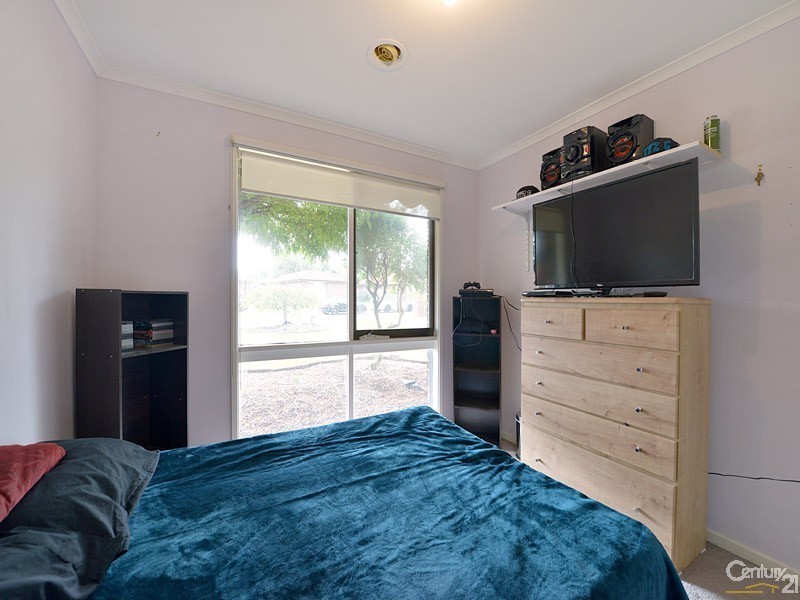 2 Darvel Court, Endeavour Hills VIC 3802