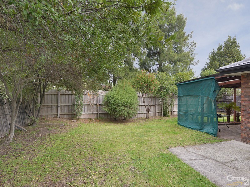 2 Darvel Court, Endeavour Hills VIC 3802