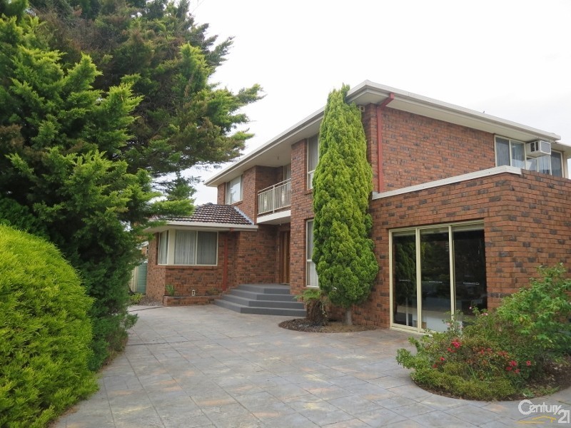 10  Schneider Crescent, Clarinda VIC 3169