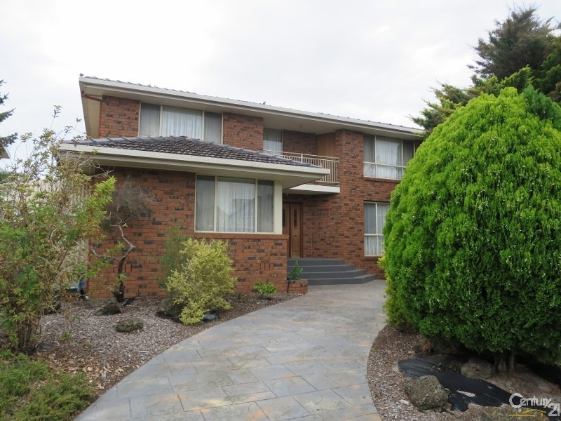 10  Schneider Crescent, Clarinda VIC 3169