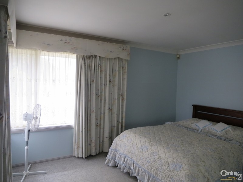 10  Schneider Crescent, Clarinda VIC 3169