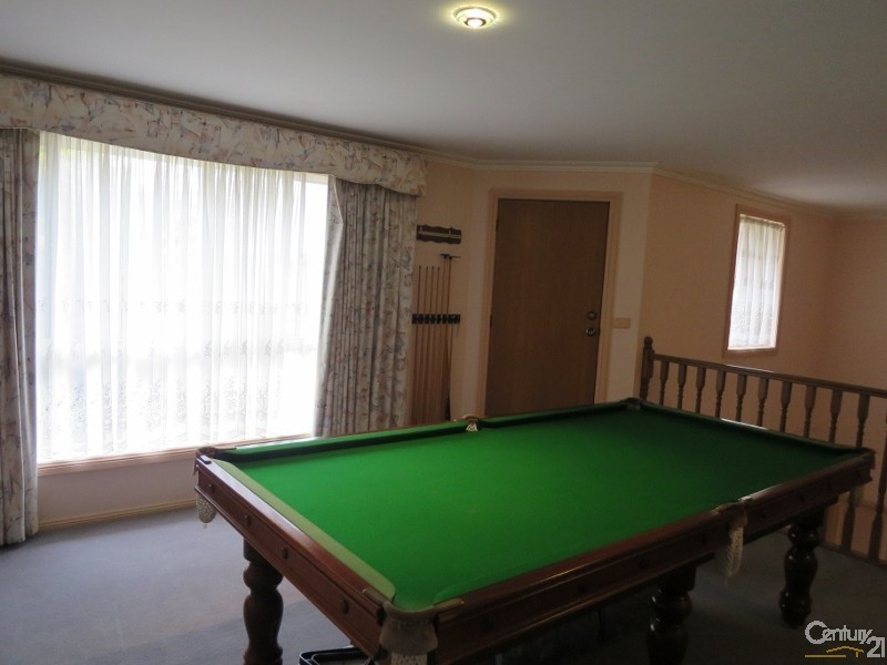 10  Schneider Crescent, Clarinda VIC 3169