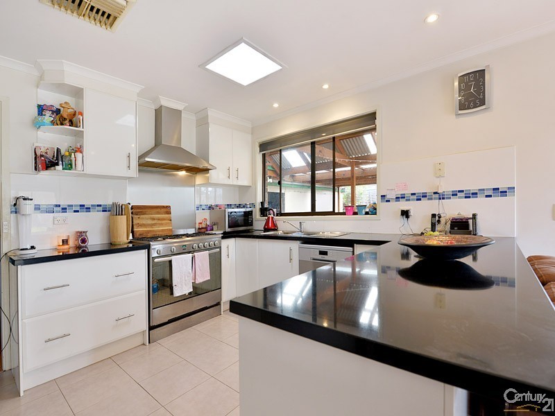84 Greenwood Drive, Carrum Downs VIC 3201