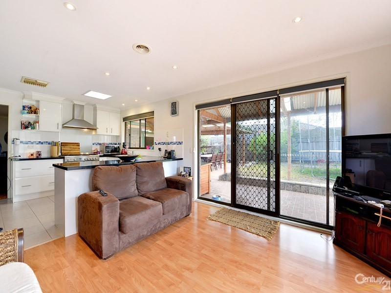 84 Greenwood Drive, Carrum Downs VIC 3201