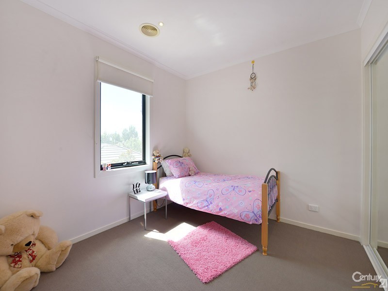 69 Rosebank Avenue, Clayton South VIC 3169