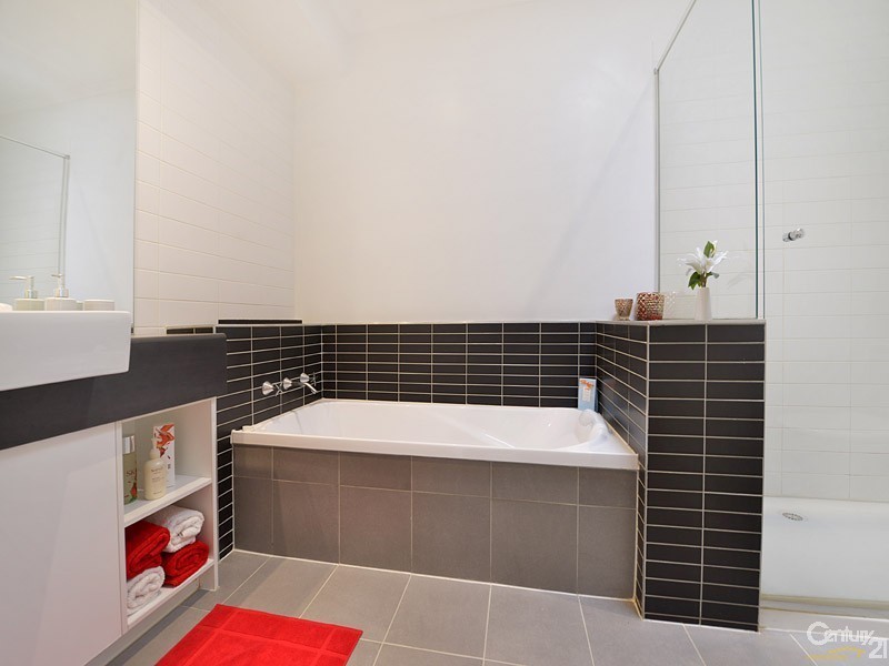 69 Rosebank Avenue, Clayton South VIC 3169