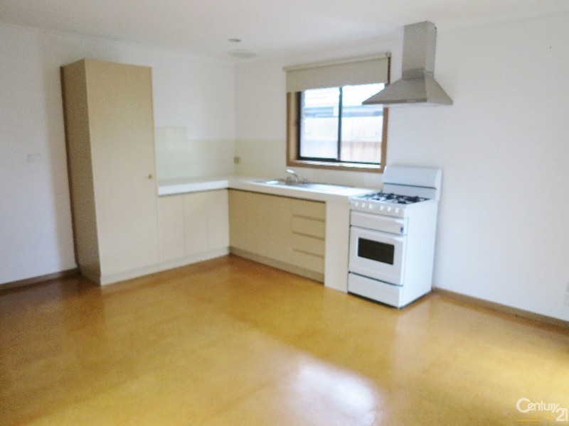 39 Tarago Crescent, Clayton South VIC 3169