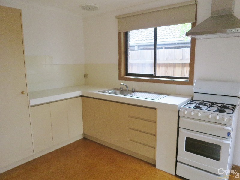 39 Tarago Crescent, Clayton South VIC 3169