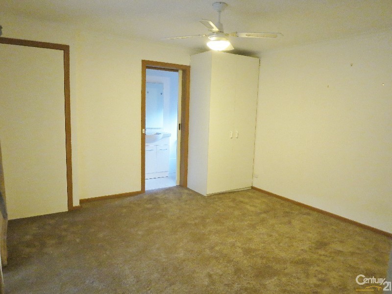 39 Tarago Crescent, Clayton South VIC 3169