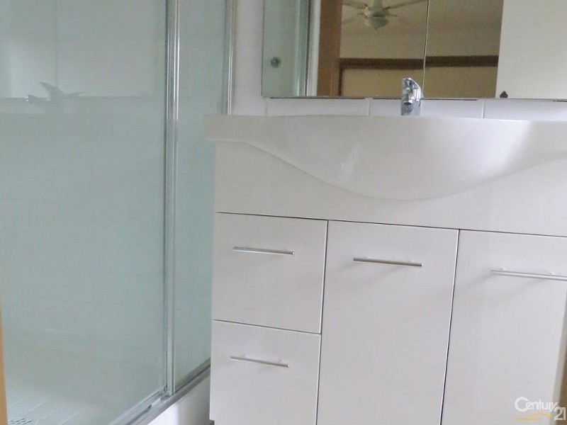 39 Tarago Crescent, Clayton South VIC 3169