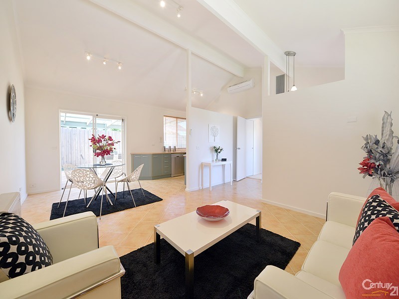 16 Bernard Street, Cheltenham VIC 3192