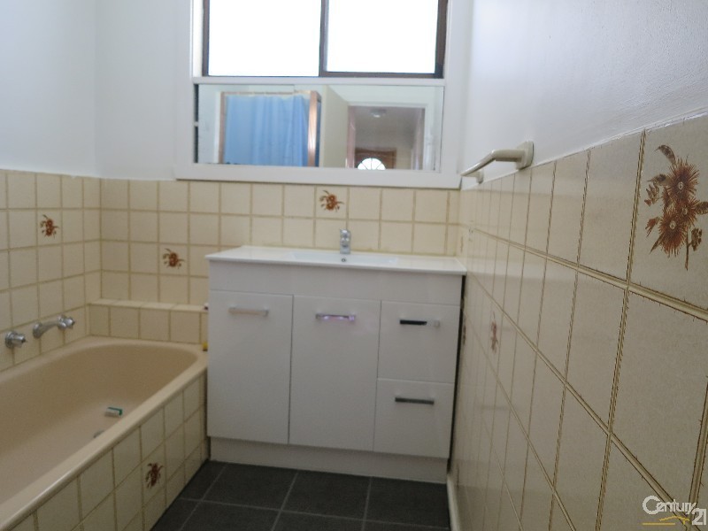 11 Thames Avenue, Springvale VIC 3171