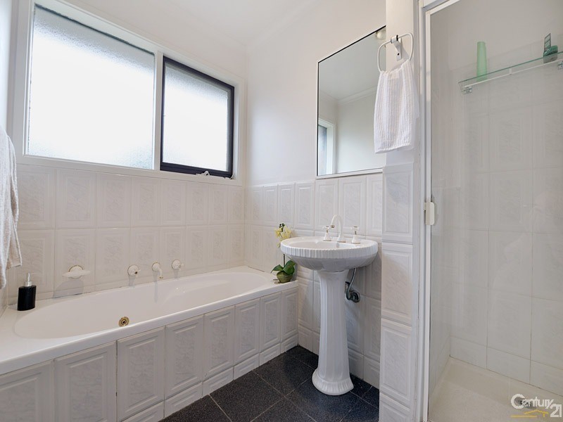 14 Taurus Avenue, Dandenong North VIC 3175