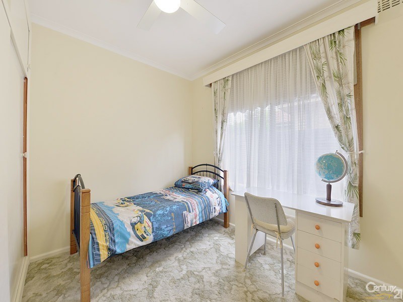 4 Begg Street, Bentleigh East VIC 3165