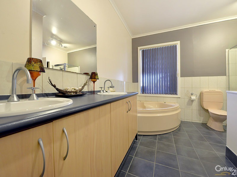 104 Browns Road, Clayton VIC 3168