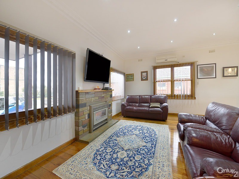 104 Browns Road, Clayton VIC 3168