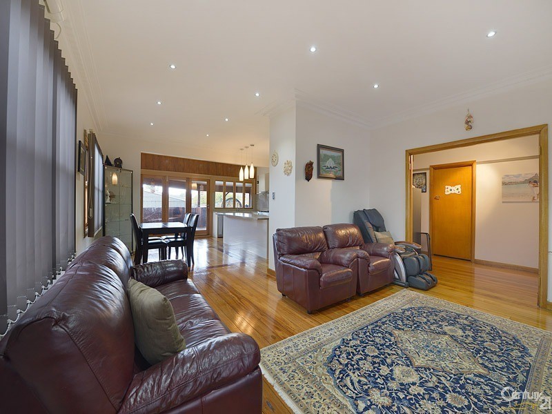 104 Browns Road, Clayton VIC 3168