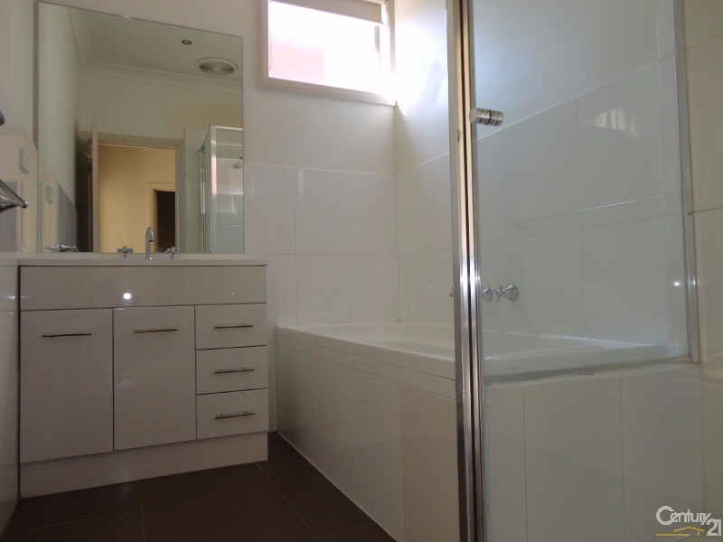 2 Clarinda Road, Clayton South VIC 3169