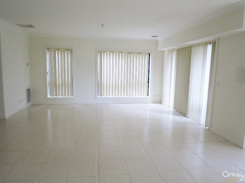 2/2027 Dandenong Road, Clayton VIC 3168