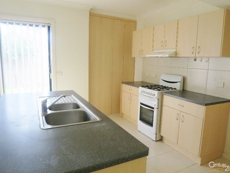 2/2027 Dandenong Road, Clayton VIC 3168