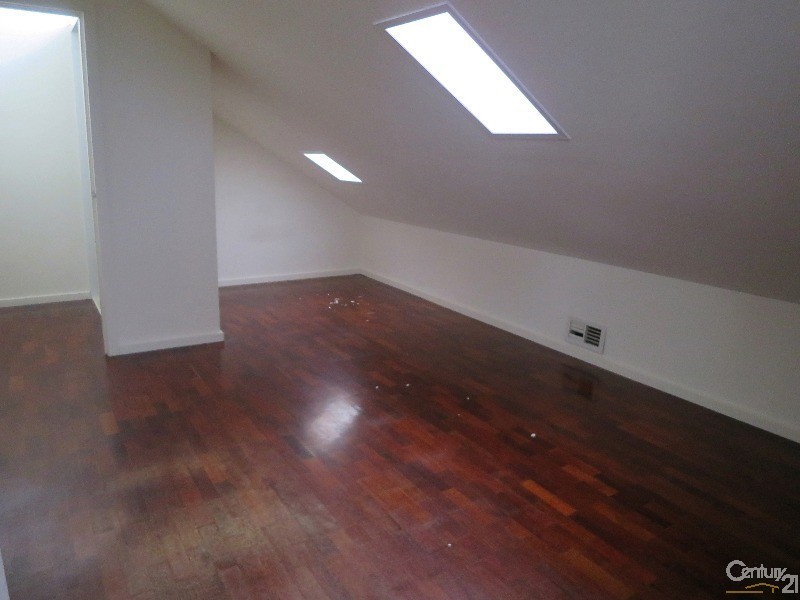 2/2027 Dandenong Road, Clayton VIC 3168